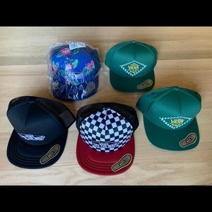 Lot of 5 kids vans hats.